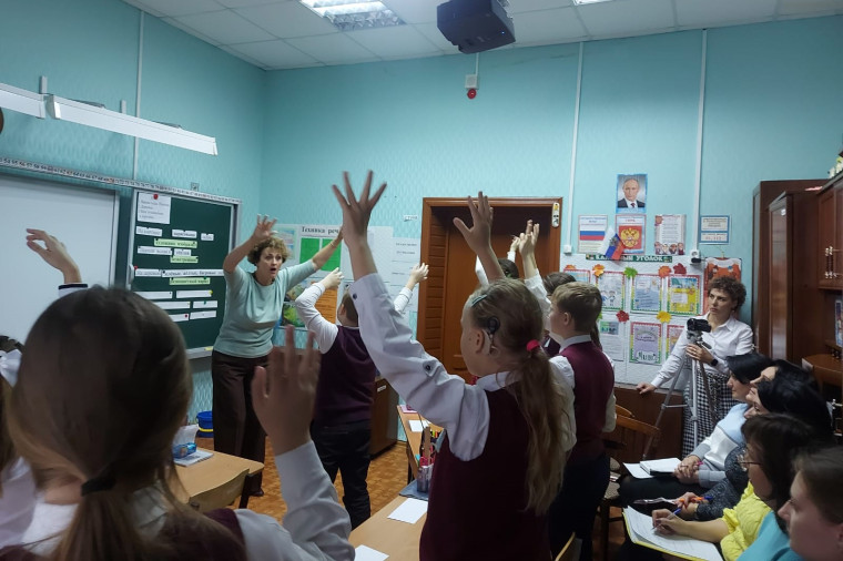 Неделя начальных классов «В волшебной Пушкинской стране» продолжается.