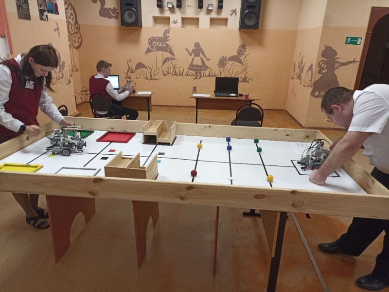 Соревнования в компетенции «Робототехника» регионального отборочного этапа IX чемпионата «Абилимпикс».